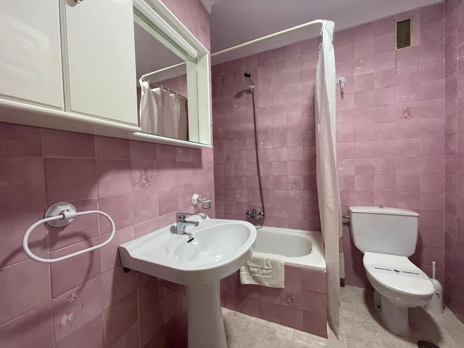 Terrasol Piramides 1 Dormitorio カレタ・デ・ベレス 部屋 写真